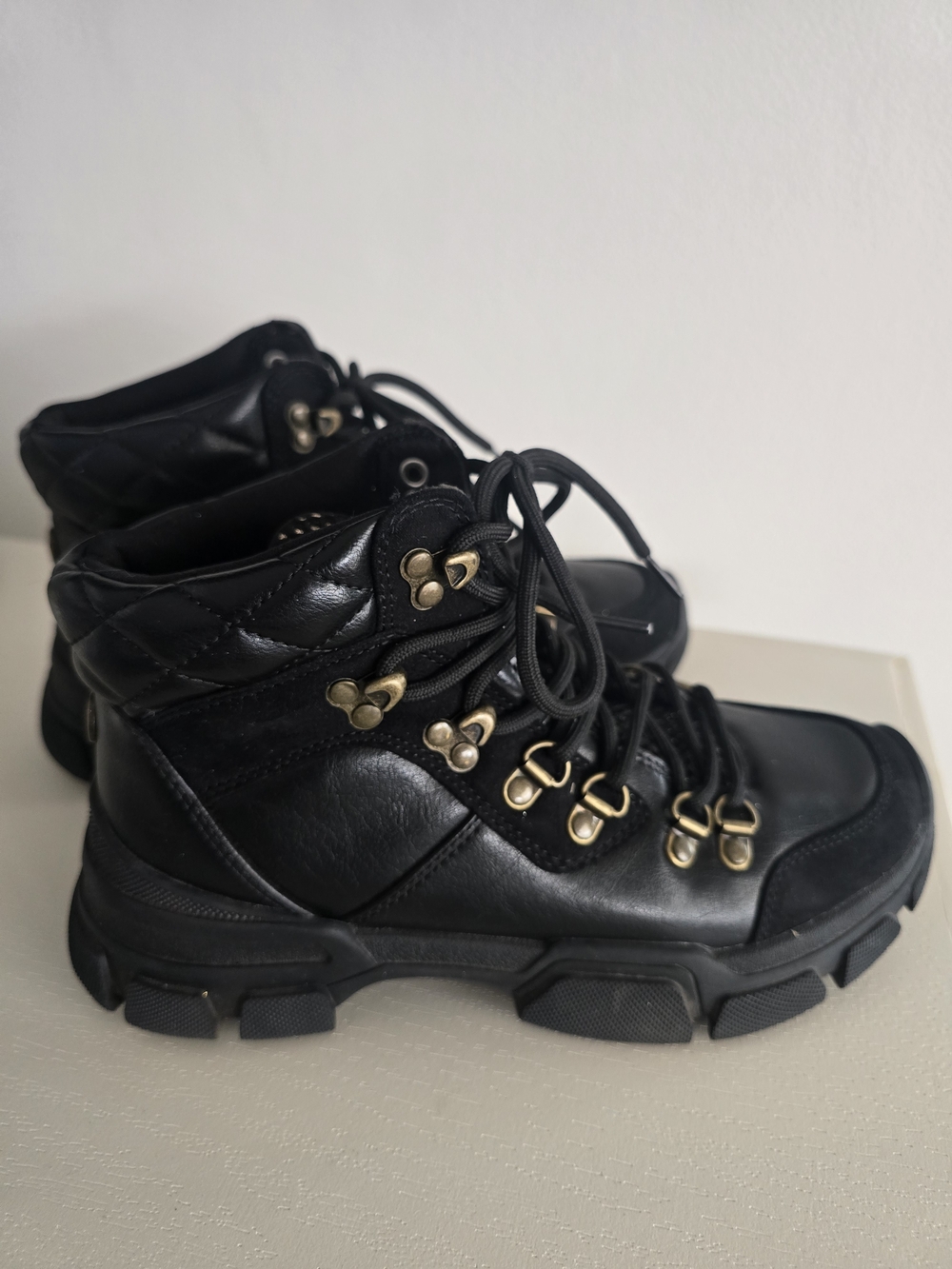 GBG Los Angeles Kix Black Hiker Boots